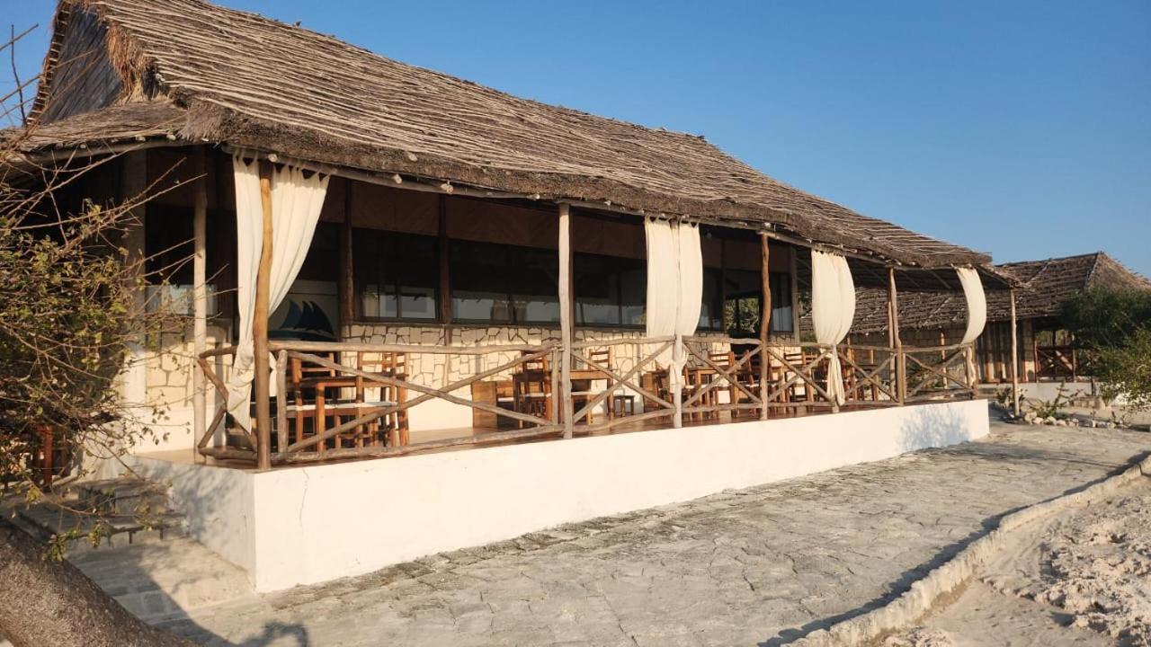 Shangri-La Lodge Ambatomilo Luaran gambar
